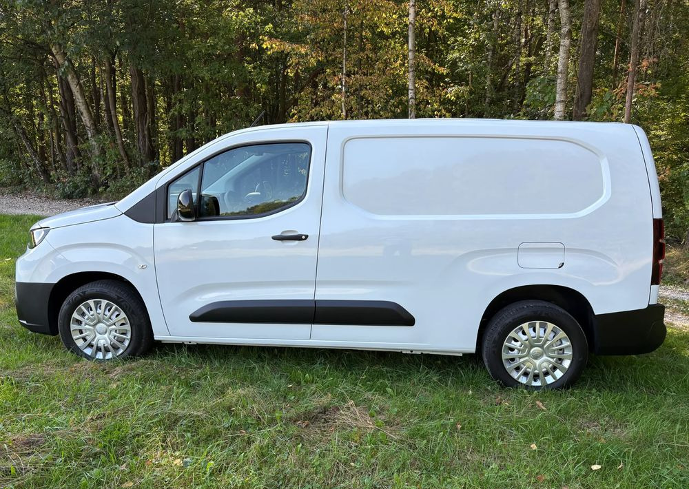 Uusi Pieni pakettiauto Toyota Proace City Verso 1.5 D-4D Combi: kuva Uusi Pieni pakettiauto Toyota Proace City Verso 1.5 D-4D Combi