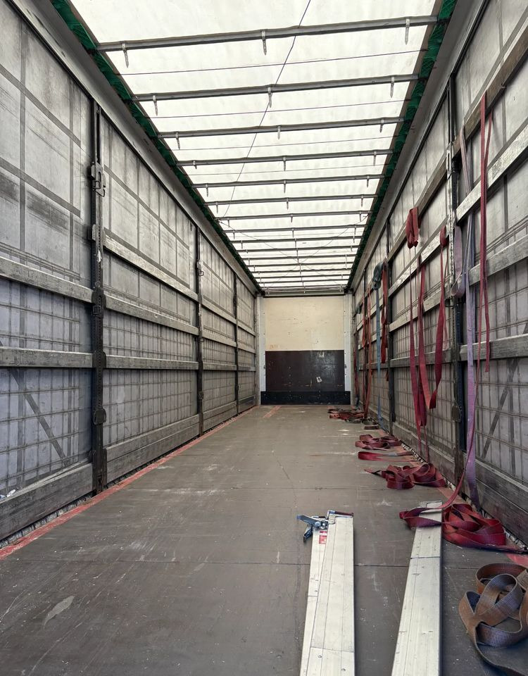 Wielton NS3K - Pressukapellipuoliperävaunu: kuva Wielton NS3K - Pressukapellipuoliperävaunu Wielton NS3K - Pressukapellipuoliperävaunu: kuva Wielton NS3K - Pressukapellipuoliperävaunu