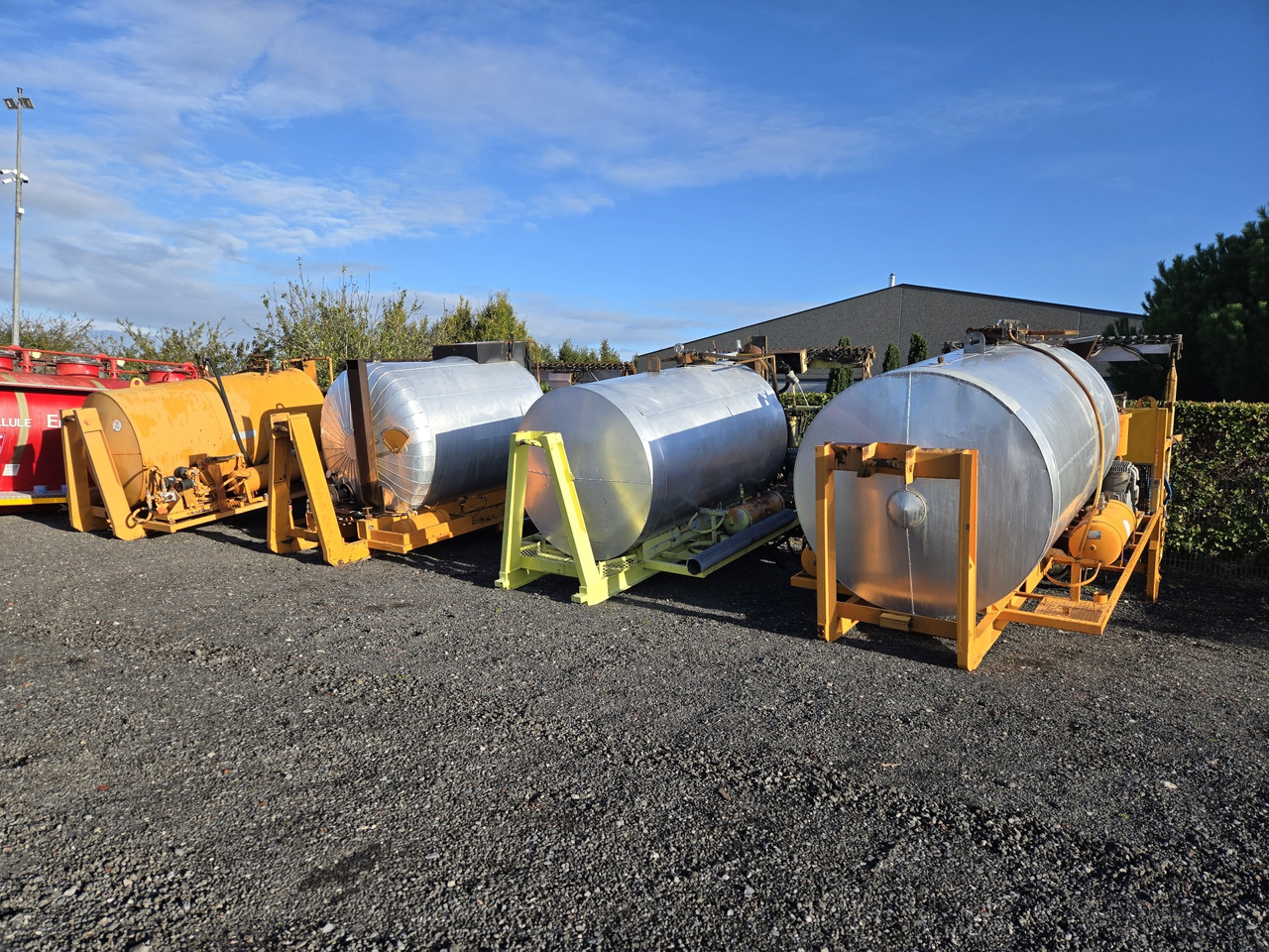 RINCHEVAL SECMAIR MAUGUIN - Bitumin levittäjä: kuva RINCHEVAL SECMAIR MAUGUIN - Bitumin levittäjä RINCHEVAL SECMAIR MAUGUIN - Bitumin levittäjä: kuva RINCHEVAL SECMAIR MAUGUIN - Bitumin levittäjä