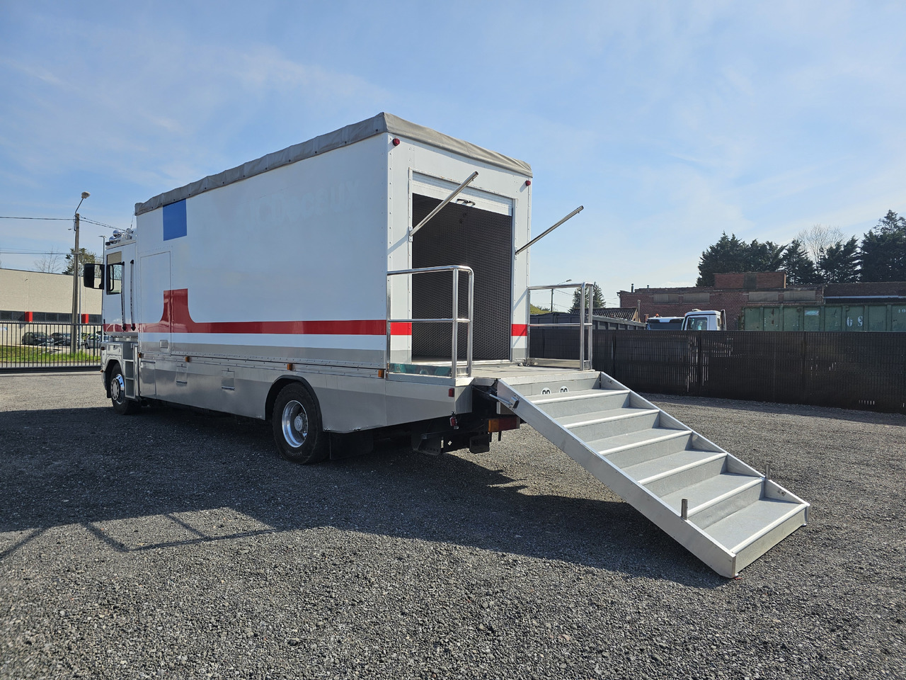 Renault AE380 PHASE1 - Umpikori kuorma-auto: kuva Renault AE380 PHASE1 - Umpikori kuorma-auto Renault AE380 PHASE1 - Umpikori kuorma-auto: kuva Renault AE380 PHASE1 - Umpikori kuorma-auto