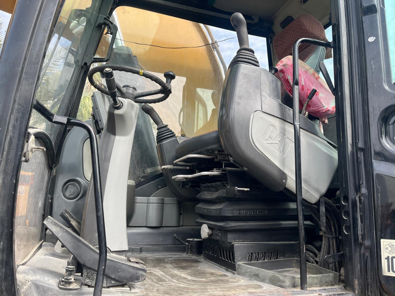 CATERPILLAR M318D - Pyöräalustainen kaivinkone: kuva CATERPILLAR M318D - Pyöräalustainen kaivinkone CATERPILLAR M318D - Pyöräalustainen kaivinkone: kuva CATERPILLAR M318D - Pyöräalustainen kaivinkone