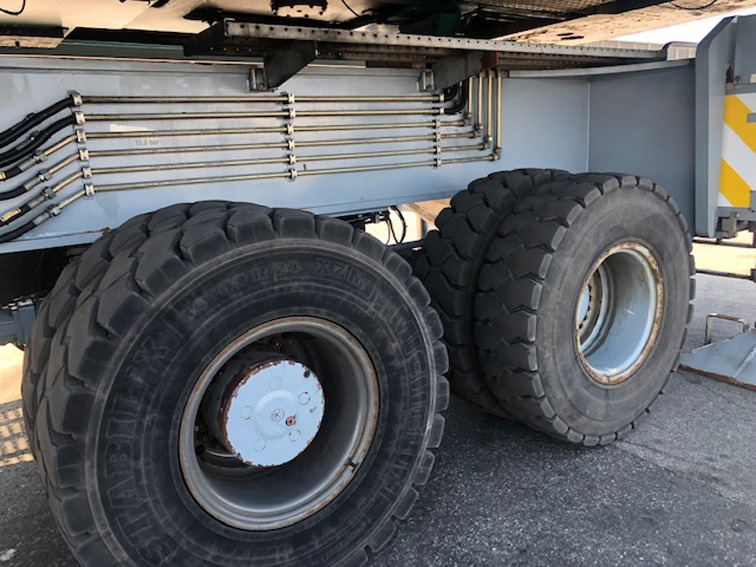 Ajoneuvonosturi SENNEBOGEN 6180 HMC Harbour mobile crane: kuva Ajoneuvonosturi SENNEBOGEN 6180 HMC Harbour mobile crane Ajoneuvonosturi SENNEBOGEN 6180 HMC Harbour mobile crane: kuva Ajoneuvonosturi SENNEBOGEN 6180 HMC Harbour mobile crane