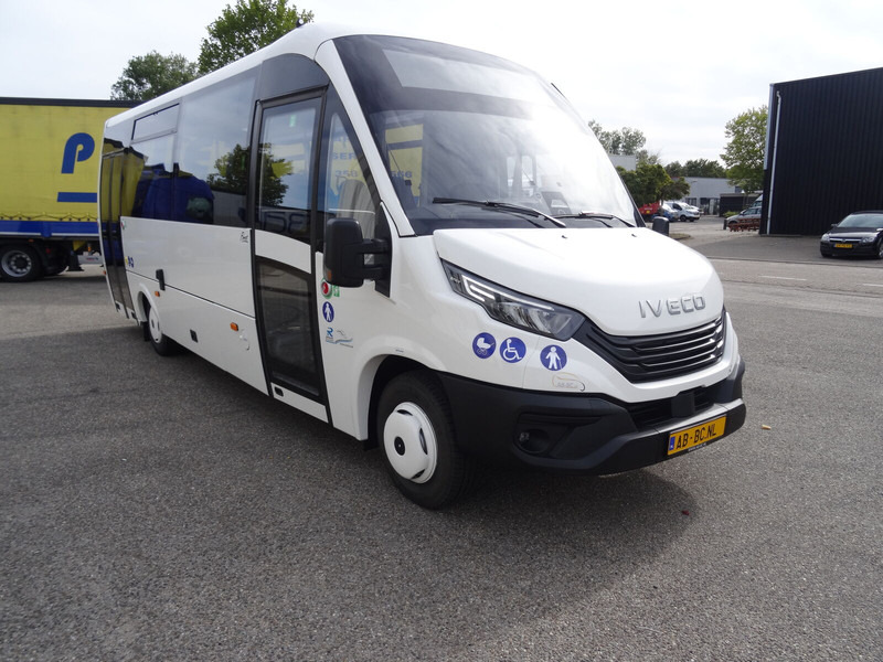 Iveco Rosero First - 24 Seats EURO 6 - Esikaupunkien linja: kuva Iveco Rosero First - 24 Seats EURO 6 - Esikaupunkien linja Iveco Rosero First - 24 Seats EURO 6 - Esikaupunkien linja: kuva Iveco Rosero First - 24 Seats EURO 6 - Esikaupunkien linja