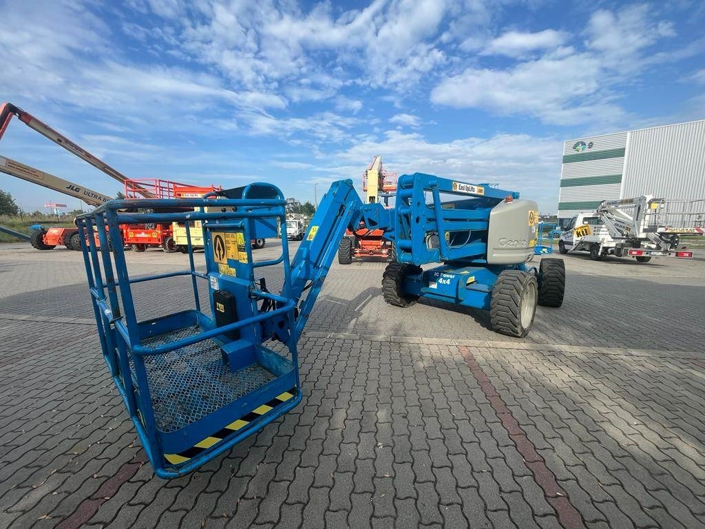 Puomilava Genie Z 45/25 J RT: kuva Puomilava Genie Z 45/25 J RT Puomilava Genie Z 45/25 J RT: kuva Puomilava Genie Z 45/25 J RT