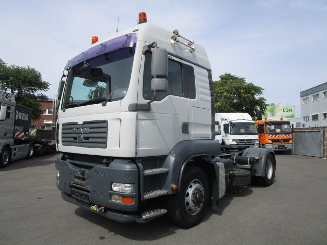 MAN TGA 18.430 4x4H BLS Euro 4, Hydrodr., AHK, mech. - Vetopöytäauto: kuva MAN TGA 18.430 4x4H BLS Euro 4, Hydrodr., AHK, mech. - Vetopöytäauto MAN TGA 18.430 4x4H BLS Euro 4, Hydrodr., AHK, mech. - Vetopöytäauto: kuva MAN TGA 18.430 4x4H BLS Euro 4, Hydrodr., AHK, mech. - Vetopöytäauto