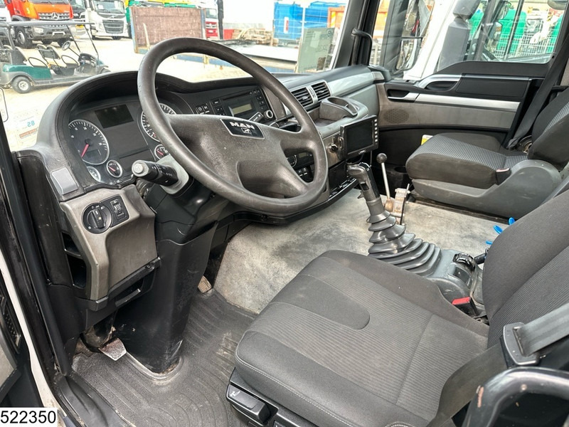 MAN TGS 32 360 8x4, EURO 4, SCHWING, 9m3, Manual - Betoniauto: kuva MAN TGS 32 360 8x4, EURO 4, SCHWING, 9m3, Manual - Betoniauto MAN TGS 32 360 8x4, EURO 4, SCHWING, 9m3, Manual - Betoniauto: kuva MAN TGS 32 360 8x4, EURO 4, SCHWING, 9m3, Manual - Betoniauto