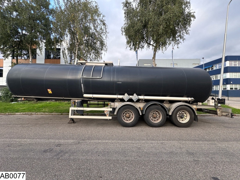 Magyar Bitum 33330 Litres, 1 Compartment - Säiliöpuoliperävaunu: kuva Magyar Bitum 33330 Litres, 1 Compartment - Säiliöpuoliperävaunu Magyar Bitum 33330 Litres, 1 Compartment - Säiliöpuoliperävaunu: kuva Magyar Bitum 33330 Litres, 1 Compartment - Säiliöpuoliperävaunu
