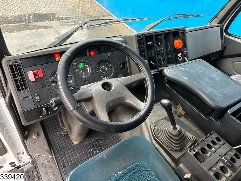 Mercedes-Benz 1824 13018 litres, LPG GPL, Gas tank, Leaf suspension - Säiliöauto: kuva Mercedes-Benz 1824 13018 litres, LPG GPL, Gas tank, Leaf suspension - Säiliöauto Mercedes-Benz 1824 13018 litres, LPG GPL, Gas tank, Leaf suspension - Säiliöauto: kuva Mercedes-Benz 1824 13018 litres, LPG GPL, Gas tank, Leaf suspension - Säiliöauto