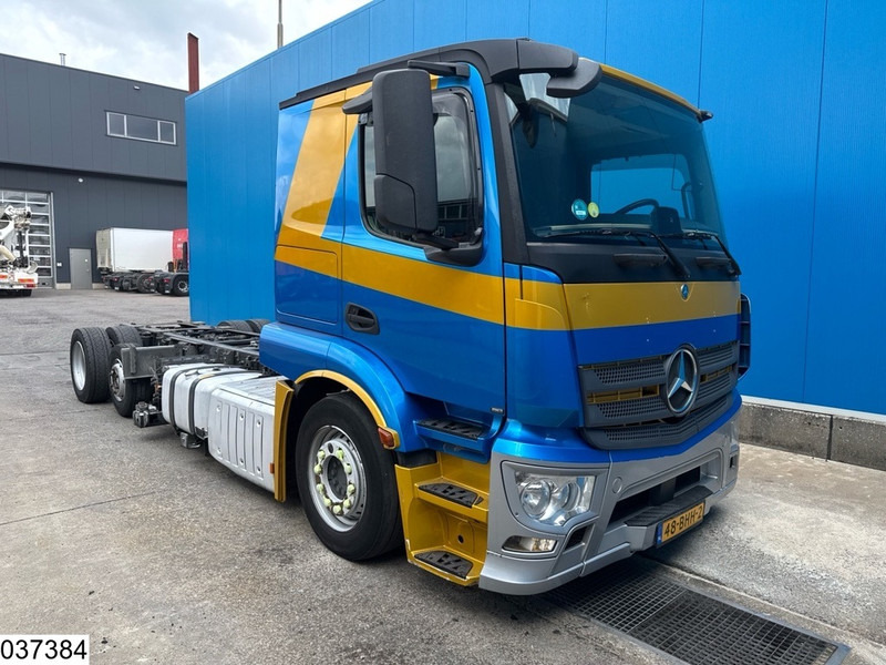 Mercedes-Benz Actros 2443 EURO 6, Hydraulic - Kuorma-auto alusta: kuva Mercedes-Benz Actros 2443 EURO 6, Hydraulic - Kuorma-auto alusta Mercedes-Benz Actros 2443 EURO 6, Hydraulic - Kuorma-auto alusta: kuva Mercedes-Benz Actros 2443 EURO 6, Hydraulic - Kuorma-auto alusta