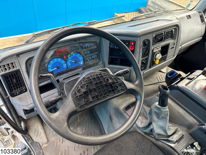 Renault Kerax 370 8x4, EURO 3, Cifa, 9m3, Remote - Betoniauto: kuva Renault Kerax 370 8x4, EURO 3, Cifa, 9m3, Remote - Betoniauto Renault Kerax 370 8x4, EURO 3, Cifa, 9m3, Remote - Betoniauto: kuva Renault Kerax 370 8x4, EURO 3, Cifa, 9m3, Remote - Betoniauto