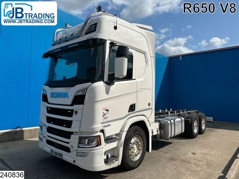 Scania R 650 6X4, EURO 6, Retarder, PTO - Kuorma-auto alusta: kuva Scania R 650 6X4, EURO 6, Retarder, PTO - Kuorma-auto alusta Scania R 650 6X4, EURO 6, Retarder, PTO - Kuorma-auto alusta: kuva Scania R 650 6X4, EURO 6, Retarder, PTO - Kuorma-auto alusta