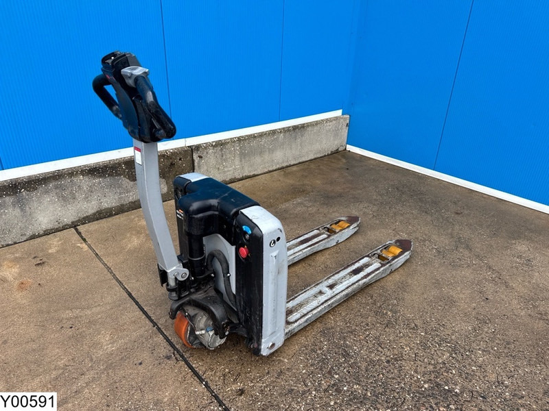 Still ECH 15 1500 kg, 0.19 m, Electric, 278 hours - Haarukkavaunu: kuva Still ECH 15 1500 kg, 0.19 m, Electric, 278 hours - Haarukkavaunu Still ECH 15 1500 kg, 0.19 m, Electric, 278 hours - Haarukkavaunu: kuva Still ECH 15 1500 kg, 0.19 m, Electric, 278 hours - Haarukkavaunu