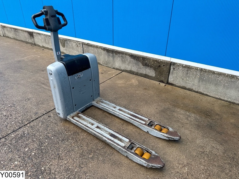 Still ECH 15 1500 kg, 0.19 m, Electric, 278 hours - Haarukkavaunu: kuva Still ECH 15 1500 kg, 0.19 m, Electric, 278 hours - Haarukkavaunu Still ECH 15 1500 kg, 0.19 m, Electric, 278 hours - Haarukkavaunu: kuva Still ECH 15 1500 kg, 0.19 m, Electric, 278 hours - Haarukkavaunu