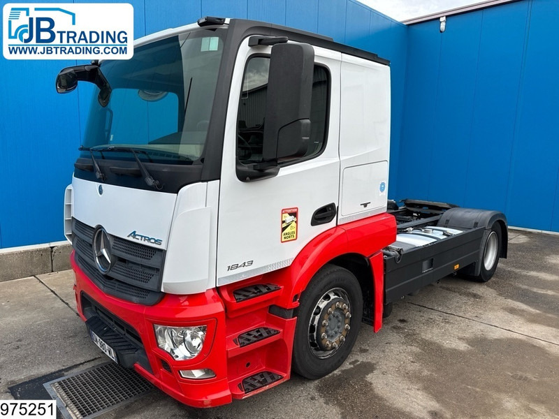 Mercedes-Benz Actros 1843 EURO 6, Retarder, PTO, LOHR, Standairco - Vetopöytäauto: kuva Mercedes-Benz Actros 1843 EURO 6, Retarder, PTO, LOHR, Standairco - Vetopöytäauto Mercedes-Benz Actros 1843 EURO 6, Retarder, PTO, LOHR, Standairco - Vetopöytäauto: kuva Mercedes-Benz Actros 1843 EURO 6, Retarder, PTO, LOHR, Standairco - Vetopöytäauto