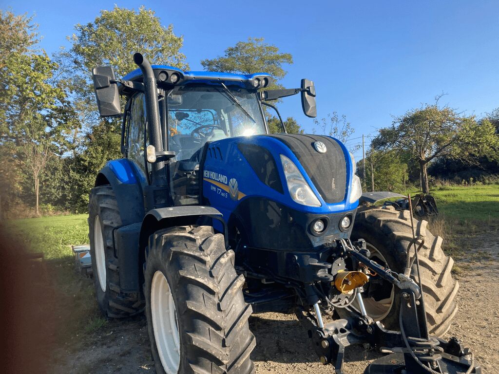 NEW HOLLAND T7.165S RANGE COMMAND S5 - Traktori: kuva NEW HOLLAND T7.165S RANGE COMMAND S5 - Traktori NEW HOLLAND T7.165S RANGE COMMAND S5 - Traktori: kuva NEW HOLLAND T7.165S RANGE COMMAND S5 - Traktori