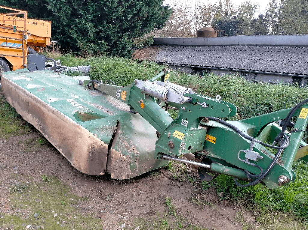 KRONE EC R400 - Niittokone: kuva KRONE EC R400 - Niittokone KRONE EC R400 - Niittokone: kuva KRONE EC R400 - Niittokone