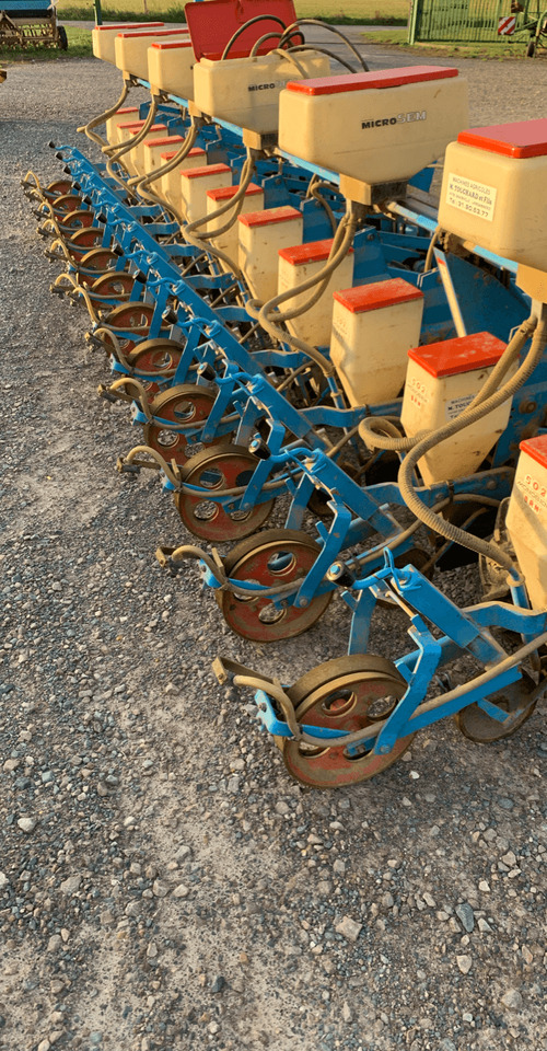 MONOSEM 12 RANGS-45CM - Tarkkuuskylvökone: kuva MONOSEM 12 RANGS-45CM - Tarkkuuskylvökone MONOSEM 12 RANGS-45CM - Tarkkuuskylvökone: kuva MONOSEM 12 RANGS-45CM - Tarkkuuskylvökone