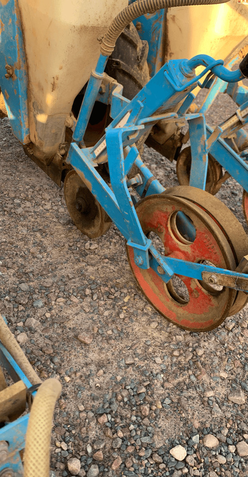 MONOSEM 12 RANGS-45CM - Tarkkuuskylvökone: kuva MONOSEM 12 RANGS-45CM - Tarkkuuskylvökone MONOSEM 12 RANGS-45CM - Tarkkuuskylvökone: kuva MONOSEM 12 RANGS-45CM - Tarkkuuskylvökone