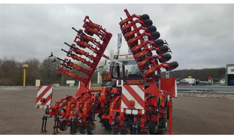 EINBOCK ROW GUARD 500 - Maanmuokkauskone: kuva EINBOCK ROW GUARD 500 - Maanmuokkauskone EINBOCK ROW GUARD 500 - Maanmuokkauskone: kuva EINBOCK ROW GUARD 500 - Maanmuokkauskone