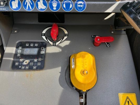 Fendt ROGATOR 655 - Itsekulkeva kasvinsuojeluruisku: kuva Fendt ROGATOR 655 - Itsekulkeva kasvinsuojeluruisku Fendt ROGATOR 655 - Itsekulkeva kasvinsuojeluruisku: kuva Fendt ROGATOR 655 - Itsekulkeva kasvinsuojeluruisku