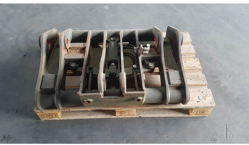 Cat -Verachtert SW2005-Quick coupler/Schnellwechsler - Pikaliitin: kuva Cat -Verachtert SW2005-Quick coupler/Schnellwechsler - Pikaliitin Cat -Verachtert SW2005-Quick coupler/Schnellwechsler - Pikaliitin: kuva Cat -Verachtert SW2005-Quick coupler/Schnellwechsler - Pikaliitin