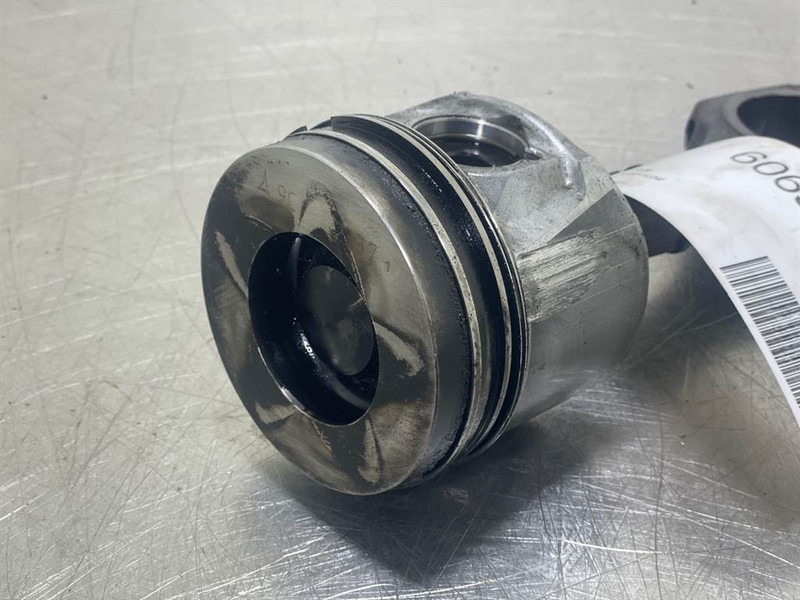 Deutz TD2011L04I - Piston/Kolben/Zuiger - Moottori - Rakennuskoneet: kuva Deutz TD2011L04I - Piston/Kolben/Zuiger - Moottori - Rakennuskoneet Deutz TD2011L04I - Piston/Kolben/Zuiger - Moottori - Rakennuskoneet: kuva Deutz TD2011L04I - Piston/Kolben/Zuiger - Moottori - Rakennuskoneet