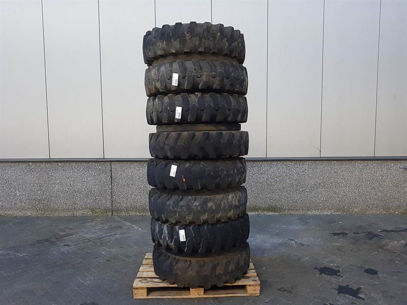 Furukawa W725LS-10.00-20-Tire/Reifen/Band - Renkaat ja vanteet - Rakennuskoneet: kuva Furukawa W725LS-10.00-20-Tire/Reifen/Band - Renkaat ja vanteet - Rakennuskoneet Furukawa W725LS-10.00-20-Tire/Reifen/Band - Renkaat ja vanteet - Rakennuskoneet: kuva Furukawa W725LS-10.00-20-Tire/Reifen/Band - Renkaat ja vanteet - Rakennuskoneet