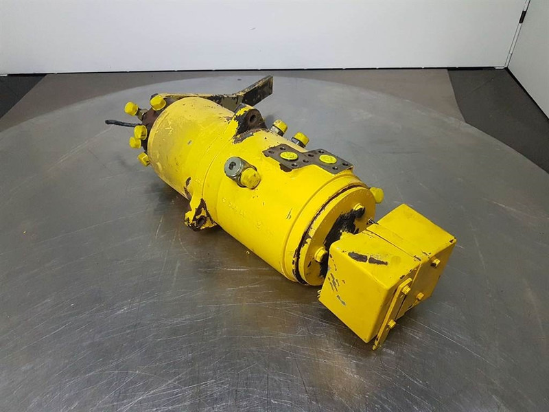 Furukawa W725LS-Swing joint/Drehdurchführung/Draaidoorvoer - Hydrauliikka - Rakennuskoneet: kuva Furukawa W725LS-Swing joint/Drehdurchführung/Draaidoorvoer - Hydrauliikka - Rakennuskoneet Furukawa W725LS-Swing joint/Drehdurchführung/Draaidoorvoer - Hydrauliikka - Rakennuskoneet: kuva Furukawa W725LS-Swing joint/Drehdurchführung/Draaidoorvoer - Hydrauliikka - Rakennuskoneet