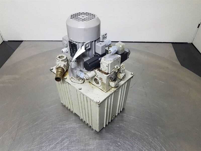 Hydac -0,25 kW-Rotor 5RN71MO4E12-Compact-/steering - Hydrauliikka - Rakennuskoneet: kuva Hydac -0,25 kW-Rotor 5RN71MO4E12-Compact-/steering - Hydrauliikka - Rakennuskoneet Hydac -0,25 kW-Rotor 5RN71MO4E12-Compact-/steering - Hydrauliikka - Rakennuskoneet: kuva Hydac -0,25 kW-Rotor 5RN71MO4E12-Compact-/steering - Hydrauliikka - Rakennuskoneet