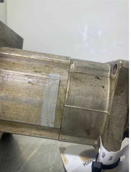 Leasing Hyundai HL757-7A-11LD-30700 / VAD0511111-Fan motor Hyundai HL757-7A-11LD-30700 / VAD0511111-Fan motor: kuva Leasing Hyundai HL757-7A-11LD-30700 / VAD0511111-Fan motor Hyundai HL757-7A-11LD-30700 / VAD0511111-Fan motor