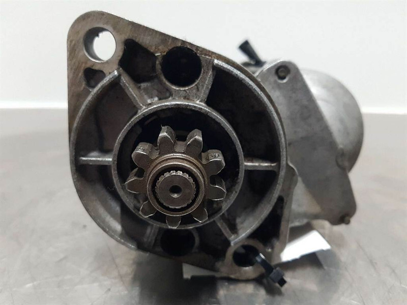 Kubota 12V 9T 1,4KW - Starter/Anlasser/Startmotor - Moottori - Rakennuskoneet: kuva Kubota 12V 9T 1,4KW - Starter/Anlasser/Startmotor - Moottori - Rakennuskoneet Kubota 12V 9T 1,4KW - Starter/Anlasser/Startmotor - Moottori - Rakennuskoneet: kuva Kubota 12V 9T 1,4KW - Starter/Anlasser/Startmotor - Moottori - Rakennuskoneet