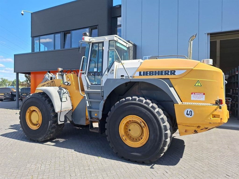 Liebherr L580 - Pyöräkuormaaja: kuva Liebherr L580 - Pyöräkuormaaja Liebherr L580 - Pyöräkuormaaja: kuva Liebherr L580 - Pyöräkuormaaja