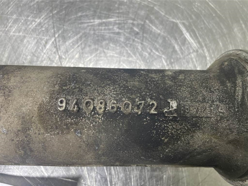 Liebherr LH24M-94086072-Pipe elbow/Rohrbogen/Leiding - Moottori - Rakennuskoneet: kuva Liebherr LH24M-94086072-Pipe elbow/Rohrbogen/Leiding - Moottori - Rakennuskoneet Liebherr LH24M-94086072-Pipe elbow/Rohrbogen/Leiding - Moottori - Rakennuskoneet: kuva Liebherr LH24M-94086072-Pipe elbow/Rohrbogen/Leiding - Moottori - Rakennuskoneet