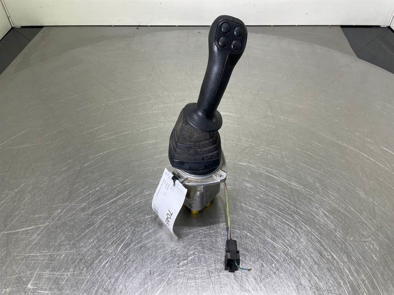 Mecalac 12MTX-5360462-Joystick/Steuergriff - Sähköjärjestelmä - Rakennuskoneet: kuva Mecalac 12MTX-5360462-Joystick/Steuergriff - Sähköjärjestelmä - Rakennuskoneet Mecalac 12MTX-5360462-Joystick/Steuergriff - Sähköjärjestelmä - Rakennuskoneet: kuva Mecalac 12MTX-5360462-Joystick/Steuergriff - Sähköjärjestelmä - Rakennuskoneet