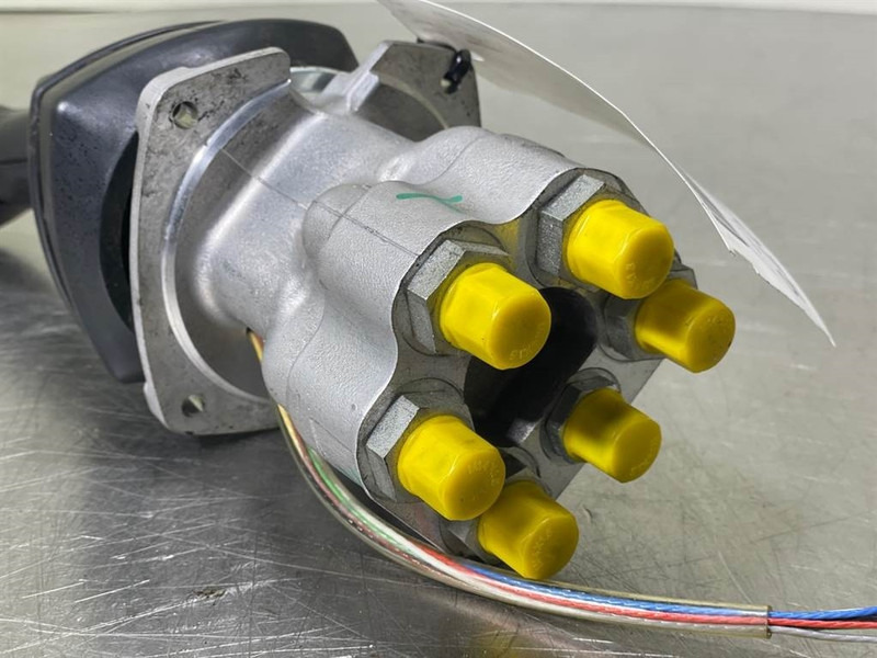 Mecalac 12MTX-5360462-Joystick/Steuergriff - Sähköjärjestelmä - Rakennuskoneet: kuva Mecalac 12MTX-5360462-Joystick/Steuergriff - Sähköjärjestelmä - Rakennuskoneet Mecalac 12MTX-5360462-Joystick/Steuergriff - Sähköjärjestelmä - Rakennuskoneet: kuva Mecalac 12MTX-5360462-Joystick/Steuergriff - Sähköjärjestelmä - Rakennuskoneet