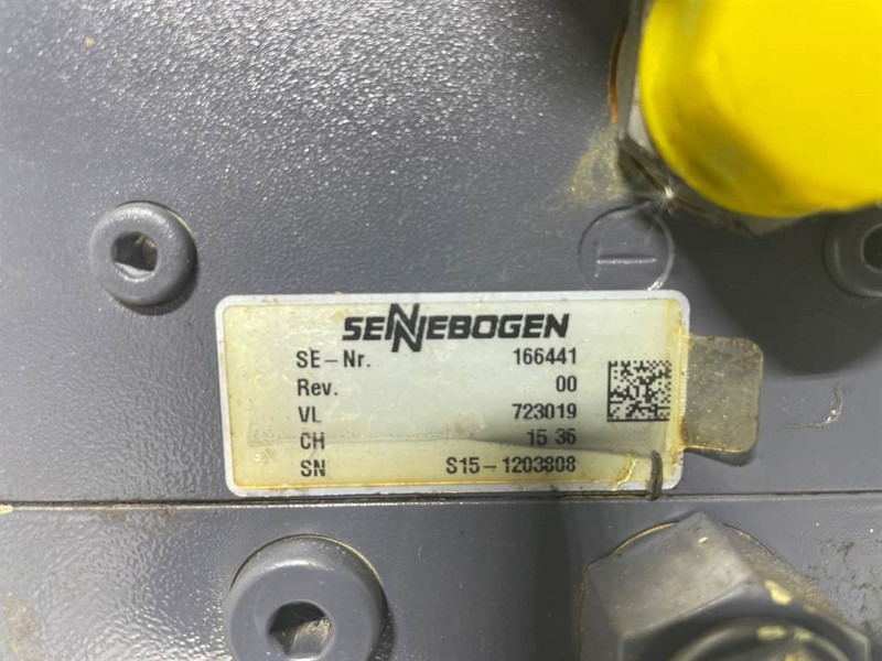 Sennebogen 835E-166441-Valve/Ventile/Ventiel - Hydrauliikka - Rakennuskoneet: kuva Sennebogen 835E-166441-Valve/Ventile/Ventiel - Hydrauliikka - Rakennuskoneet Sennebogen 835E-166441-Valve/Ventile/Ventiel - Hydrauliikka - Rakennuskoneet: kuva Sennebogen 835E-166441-Valve/Ventile/Ventiel - Hydrauliikka - Rakennuskoneet
