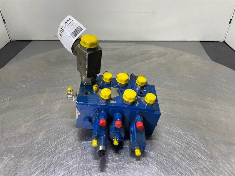 Terex TL210-5606660524-Rexroth M6-1175-00/3M6-15-Valve - Hydrauliikka - Rakennuskoneet: kuva Terex TL210-5606660524-Rexroth M6-1175-00/3M6-15-Valve - Hydrauliikka - Rakennuskoneet Terex TL210-5606660524-Rexroth M6-1175-00/3M6-15-Valve - Hydrauliikka - Rakennuskoneet: kuva Terex TL210-5606660524-Rexroth M6-1175-00/3M6-15-Valve - Hydrauliikka - Rakennuskoneet