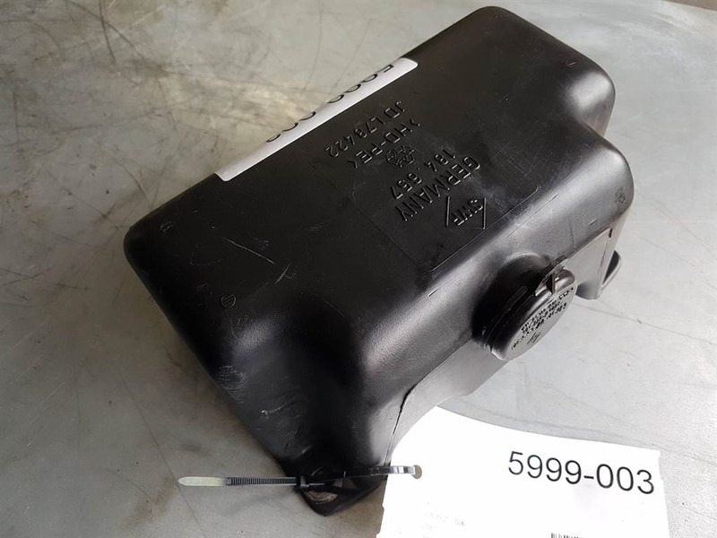 Volvo L30B - ZM2801189 - Tank/Behälter/Reservoir - Ohjaamo ja sisustus - Rakennuskoneet: kuva Volvo L30B - ZM2801189 - Tank/Behälter/Reservoir - Ohjaamo ja sisustus - Rakennuskoneet Volvo L30B - ZM2801189 - Tank/Behälter/Reservoir - Ohjaamo ja sisustus - Rakennuskoneet: kuva Volvo L30B - ZM2801189 - Tank/Behälter/Reservoir - Ohjaamo ja sisustus - Rakennuskoneet