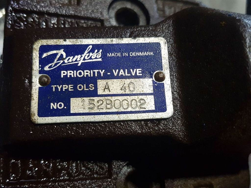 Zeppelin ZM15-Sauer Danfoss OSPC160LS-Steering unit - Hydrauliikka: kuva Zeppelin ZM15-Sauer Danfoss OSPC160LS-Steering unit - Hydrauliikka Zeppelin ZM15-Sauer Danfoss OSPC160LS-Steering unit - Hydrauliikka: kuva Zeppelin ZM15-Sauer Danfoss OSPC160LS-Steering unit - Hydrauliikka