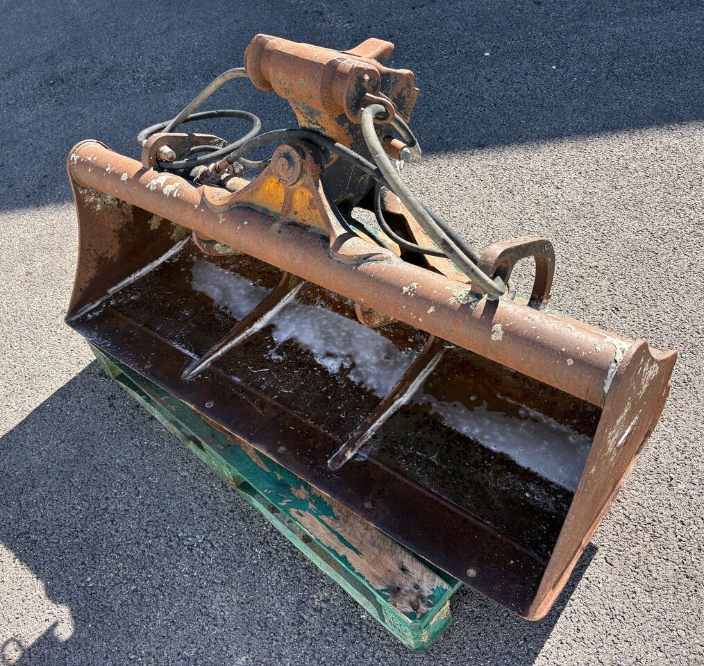 MORIN Orientable / Inclinable - Kaivinkoneen kauha: kuva MORIN Orientable / Inclinable - Kaivinkoneen kauha MORIN Orientable / Inclinable - Kaivinkoneen kauha: kuva MORIN Orientable / Inclinable - Kaivinkoneen kauha