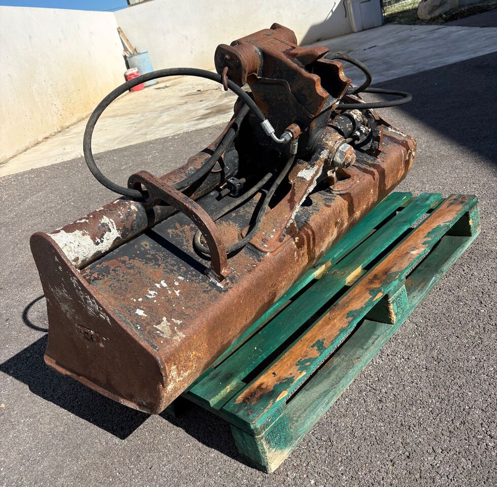 MORIN Orientable / Inclinable - Kaivinkoneen kauha: kuva MORIN Orientable / Inclinable - Kaivinkoneen kauha MORIN Orientable / Inclinable - Kaivinkoneen kauha: kuva MORIN Orientable / Inclinable - Kaivinkoneen kauha