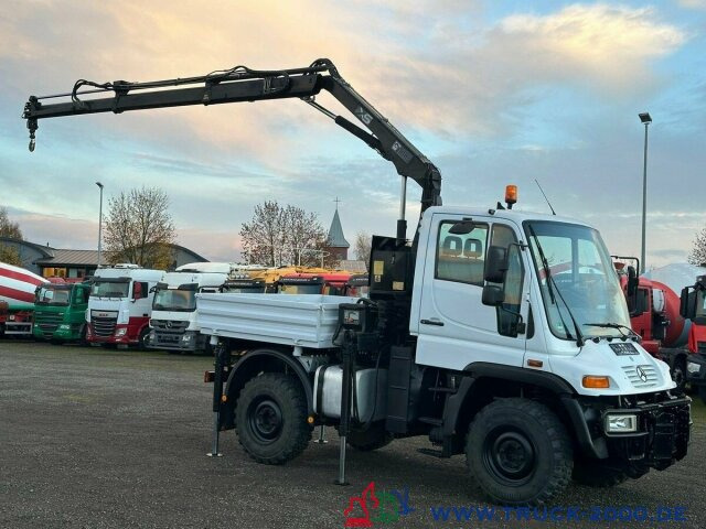 Avolava pakettiauto Unimog U 300 4x4 mit Kran Nur 78.144 KM zGG.7.490Kg.: kuva Avolava pakettiauto Unimog U 300 4x4 mit Kran Nur 78.144 KM zGG.7.490Kg.
