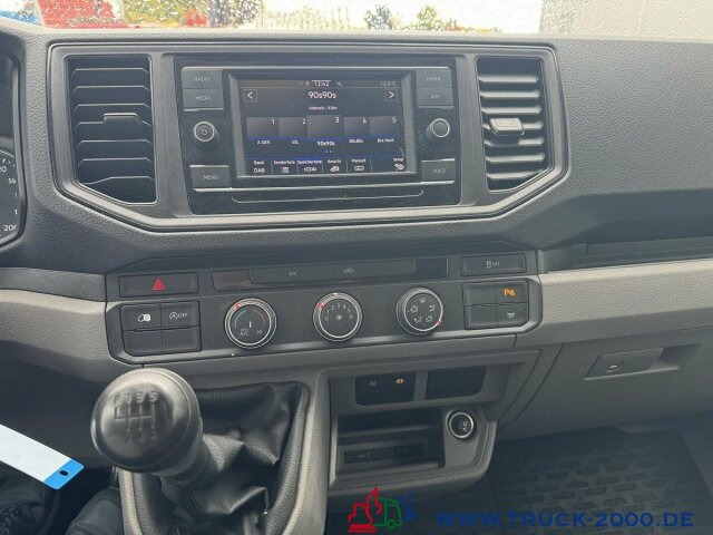 Volkswagen Crafter 35 2.0 TDI Hoch & Lang 3 Sitze Klima DAB - Pakettiauto: kuva Volkswagen Crafter 35 2.0 TDI Hoch & Lang 3 Sitze Klima DAB - Pakettiauto Volkswagen Crafter 35 2.0 TDI Hoch & Lang 3 Sitze Klima DAB - Pakettiauto: kuva Volkswagen Crafter 35 2.0 TDI Hoch & Lang 3 Sitze Klima DAB - Pakettiauto
