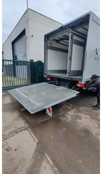 Dhollandia Laadklep / Achtersluitklep 2000 kg MBB / Palfinger / B.A.R. Cargolift - Takalaitanostin: kuva Dhollandia Laadklep / Achtersluitklep 2000 kg MBB / Palfinger / B.A.R. Cargolift - Takalaitanostin Dhollandia Laadklep / Achtersluitklep 2000 kg MBB / Palfinger / B.A.R. Cargolift - Takalaitanostin: kuva Dhollandia Laadklep / Achtersluitklep 2000 kg MBB / Palfinger / B.A.R. Cargolift - Takalaitanostin