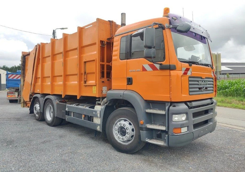 MAN TGA 26.320 6x2 garbage truck ZOELLER - Roska-auto: kuva MAN TGA 26.320 6x2 garbage truck ZOELLER - Roska-auto MAN TGA 26.320 6x2 garbage truck ZOELLER - Roska-auto: kuva MAN TGA 26.320 6x2 garbage truck ZOELLER - Roska-auto