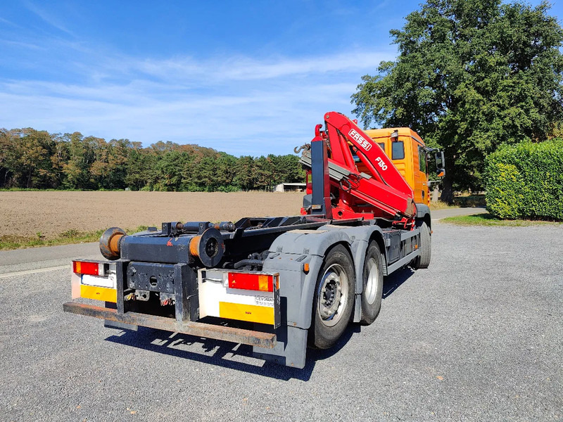 Koukkulava kuorma-auto, Nosturiauto MAN TGA 28.310 Container / Fassi F130: kuva Koukkulava kuorma-auto, Nosturiauto MAN TGA 28.310 Container / Fassi F130