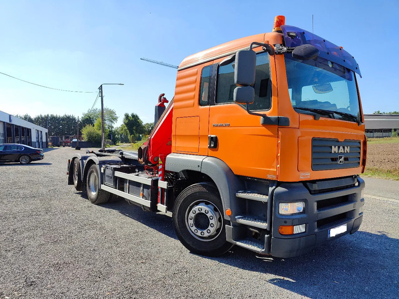 Koukkulava kuorma-auto, Nosturiauto MAN TGA 28.310 Container / Fassi F130: kuva Koukkulava kuorma-auto, Nosturiauto MAN TGA 28.310 Container / Fassi F130