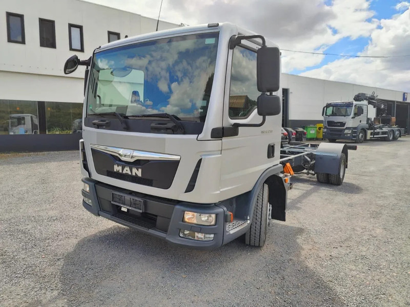 MAN TGL 12.250 Chassis cabine Euro6 - Kuorma-auto alusta: kuva MAN TGL 12.250 Chassis cabine Euro6 - Kuorma-auto alusta MAN TGL 12.250 Chassis cabine Euro6 - Kuorma-auto alusta: kuva MAN TGL 12.250 Chassis cabine Euro6 - Kuorma-auto alusta
