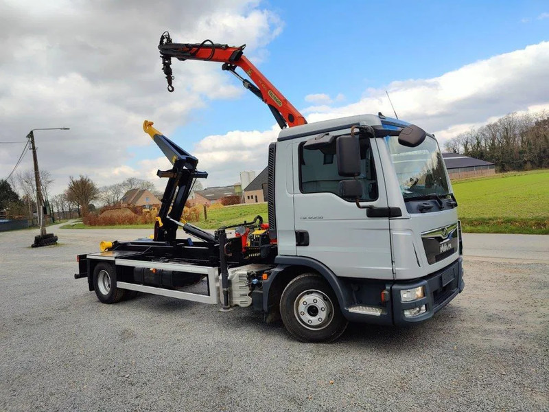 MAN TGL 12.250 Containerhaakysteem Jimeca met kraan Palfinger PK4501 - Koukkulava kuorma-auto, Nosturiauto: kuva MAN TGL 12.250 Containerhaakysteem Jimeca met kraan Palfinger PK4501 - Koukkulava kuorma-auto, Nosturiauto MAN TGL 12.250 Containerhaakysteem Jimeca met kraan Palfinger PK4501 - Koukkulava kuorma-auto, Nosturiauto: kuva MAN TGL 12.250 Containerhaakysteem Jimeca met kraan Palfinger PK4501 - Koukkulava kuorma-auto, Nosturiauto
