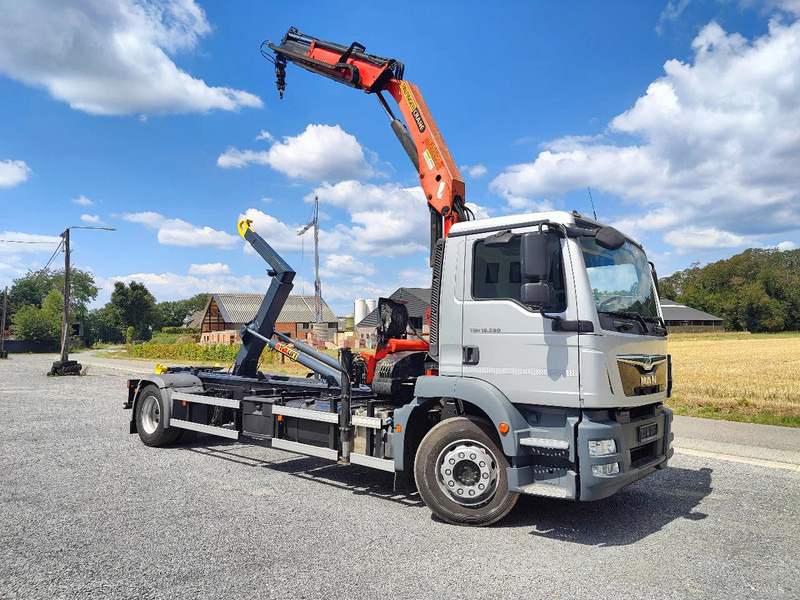 MAN TGM 18.290 4x2 Euro 6 + Crane Palfinger PK15500 - Koukkulava kuorma-auto, Nosturiauto: kuva MAN TGM 18.290 4x2 Euro 6 + Crane Palfinger PK15500 - Koukkulava kuorma-auto, Nosturiauto MAN TGM 18.290 4x2 Euro 6 + Crane Palfinger PK15500 - Koukkulava kuorma-auto, Nosturiauto: kuva MAN TGM 18.290 4x2 Euro 6 + Crane Palfinger PK15500 - Koukkulava kuorma-auto, Nosturiauto
